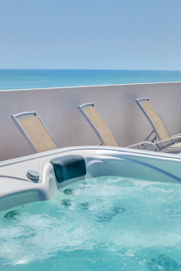 Apartaments Suites Ambassador Caorle Zewnętrze zdjęcie