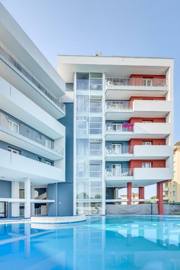 Apartaments Suites Ambassador Caorle Zewnętrze zdjęcie